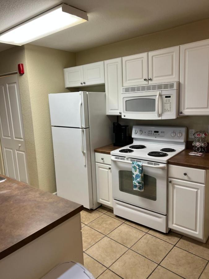 Washburn Hotel Suites Topeka Esterno foto